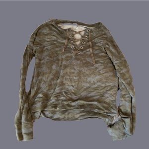 CAMO LACE UP SWEATER!
